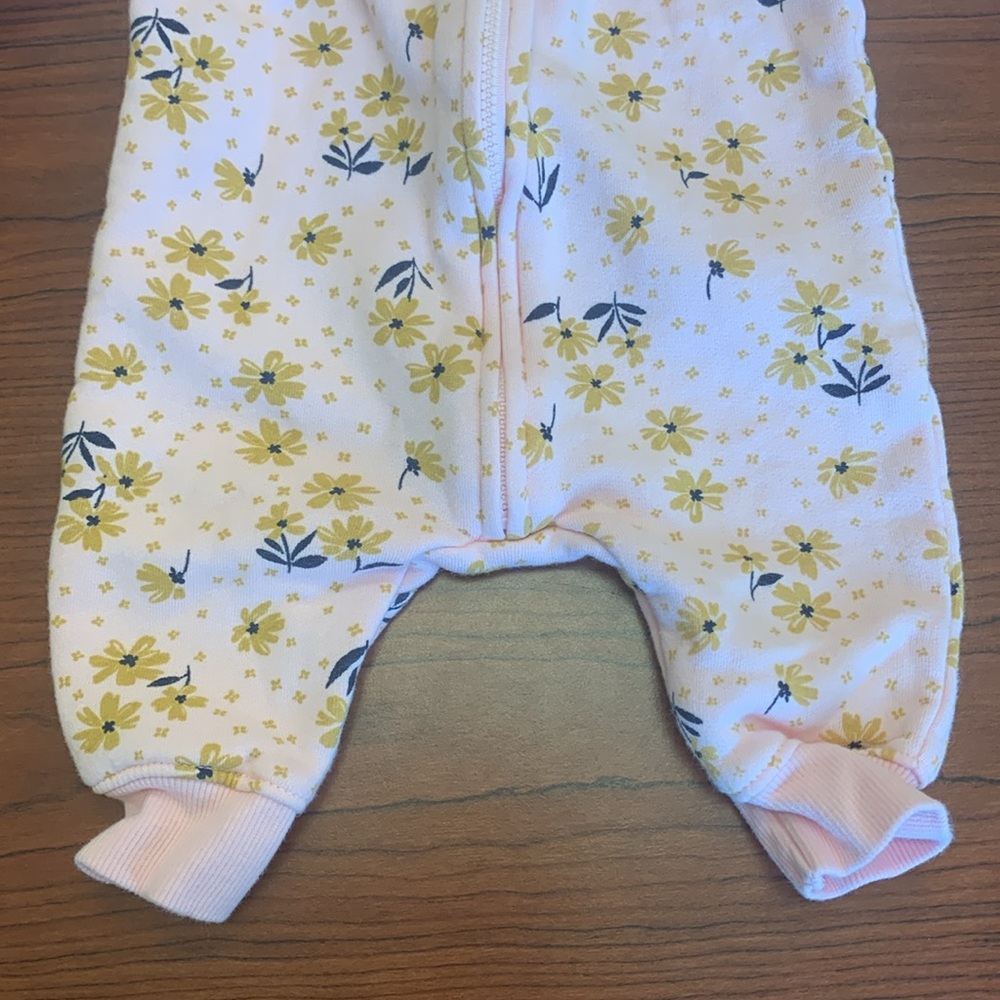 Carter’s hoodie coverall - Picture 4 of 8